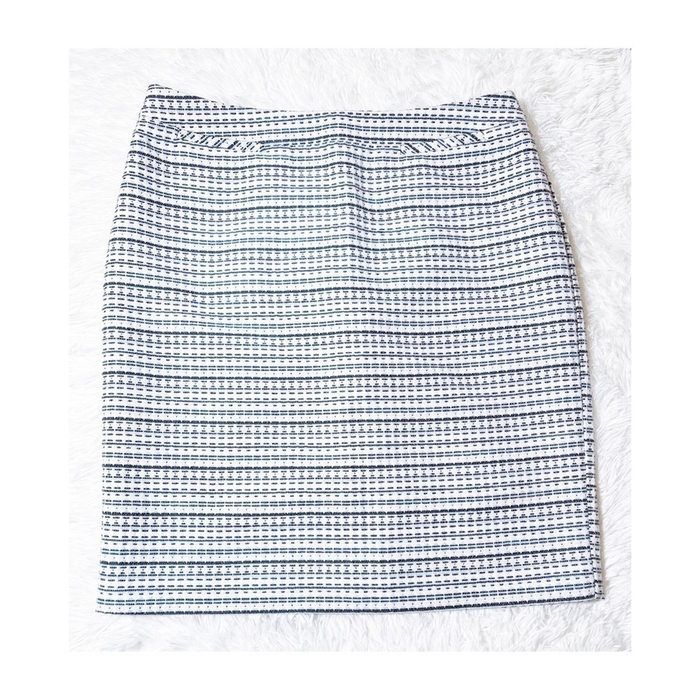Halogen Patterned Pencil Skirt SZ10